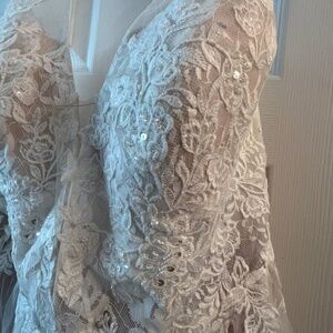 NEW & NEVER WORN David’s Bridal Wedding Dress Style WG4071, Ivory/Stone, Size 18